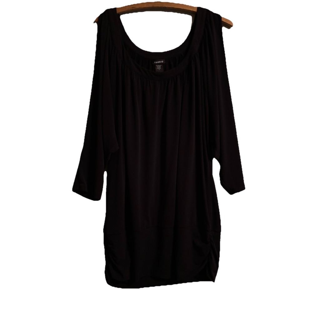 Torrid Black Knit Size 1 Cutout Cold Shoulder Top Goth Whimsigoth Night Out